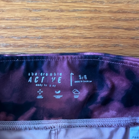 Abercrombie Girl’s Athletic Biker Shorts Size 5/6 - Picture 2 of 3